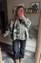 Load image into Gallery viewer, CAMO CARDI