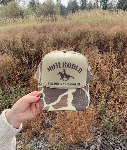 MOM RODEO TRUCKER - OLIVE