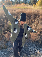 Load image into Gallery viewer, YIN YANG CARDI - army green