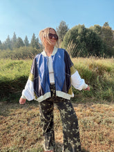 Load image into Gallery viewer, STARBURST ZIP UP - blue