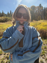Load image into Gallery viewer, FUZZY QUARTER ZIP - blue/brown