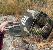 Load image into Gallery viewer, CAMO CHILL TRUCKER