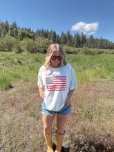 Load image into Gallery viewer, FLAG BOYFRIEND TEE - off white