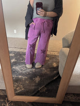 Load image into Gallery viewer, STAR SWEATS - berry berry
