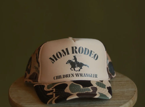 MOM RODEO Trucker