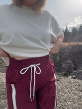 Load image into Gallery viewer, WINDBREAKER SPORTY PANT - maroon