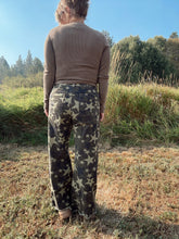 Load image into Gallery viewer, STAR CAMO PANTS