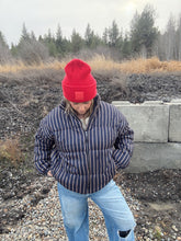 Load image into Gallery viewer, WINTER LINES PUFFER - navy